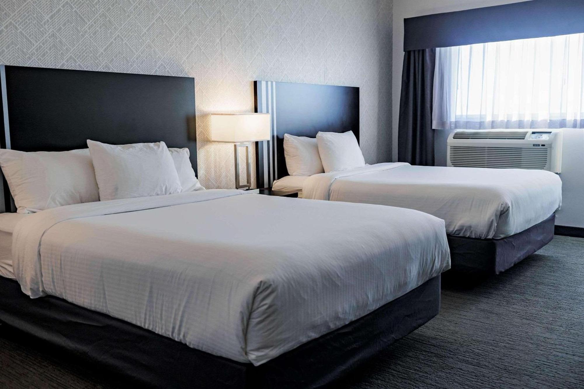 Park By Radisson Edmonton Airport 3* Leduc